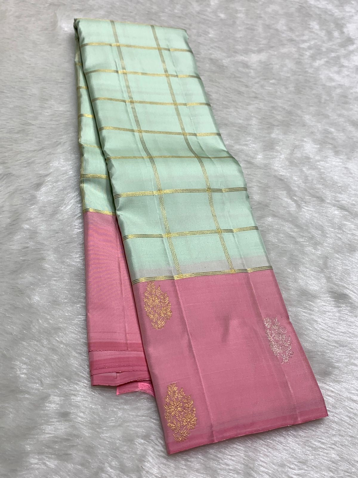 Classic Pastel Sea Green & Baby Pink 2gm Zari Kanchipuram Handloom Silk Saree SS25928