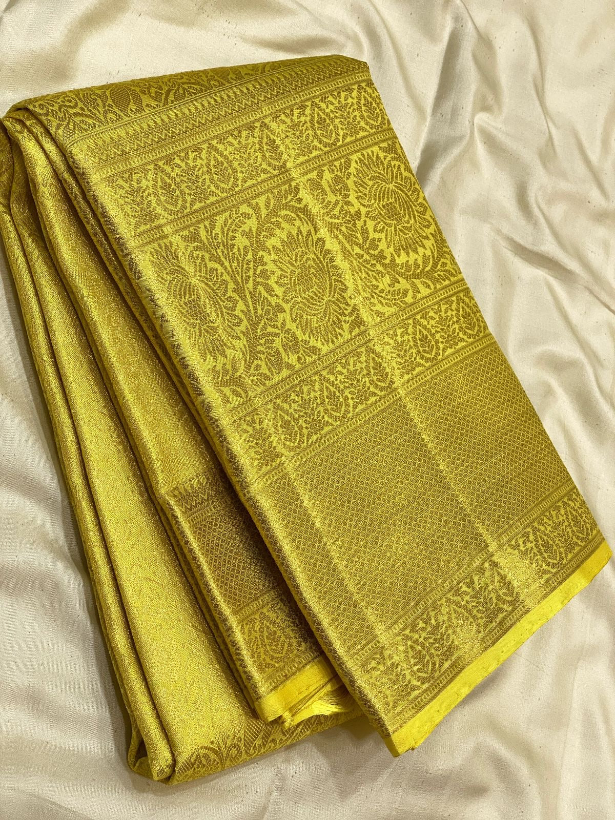 Classic Lime Yellow 3gm Zari Bridal Elegance Kanchipuram Handloom Silk Saree SS24710