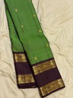 Load image into Gallery viewer, Classic Olive Green &amp; Dark Chocolate Brown 2gm Zari Elegance Kanchipuram Handloom Silk Saree SS28285
