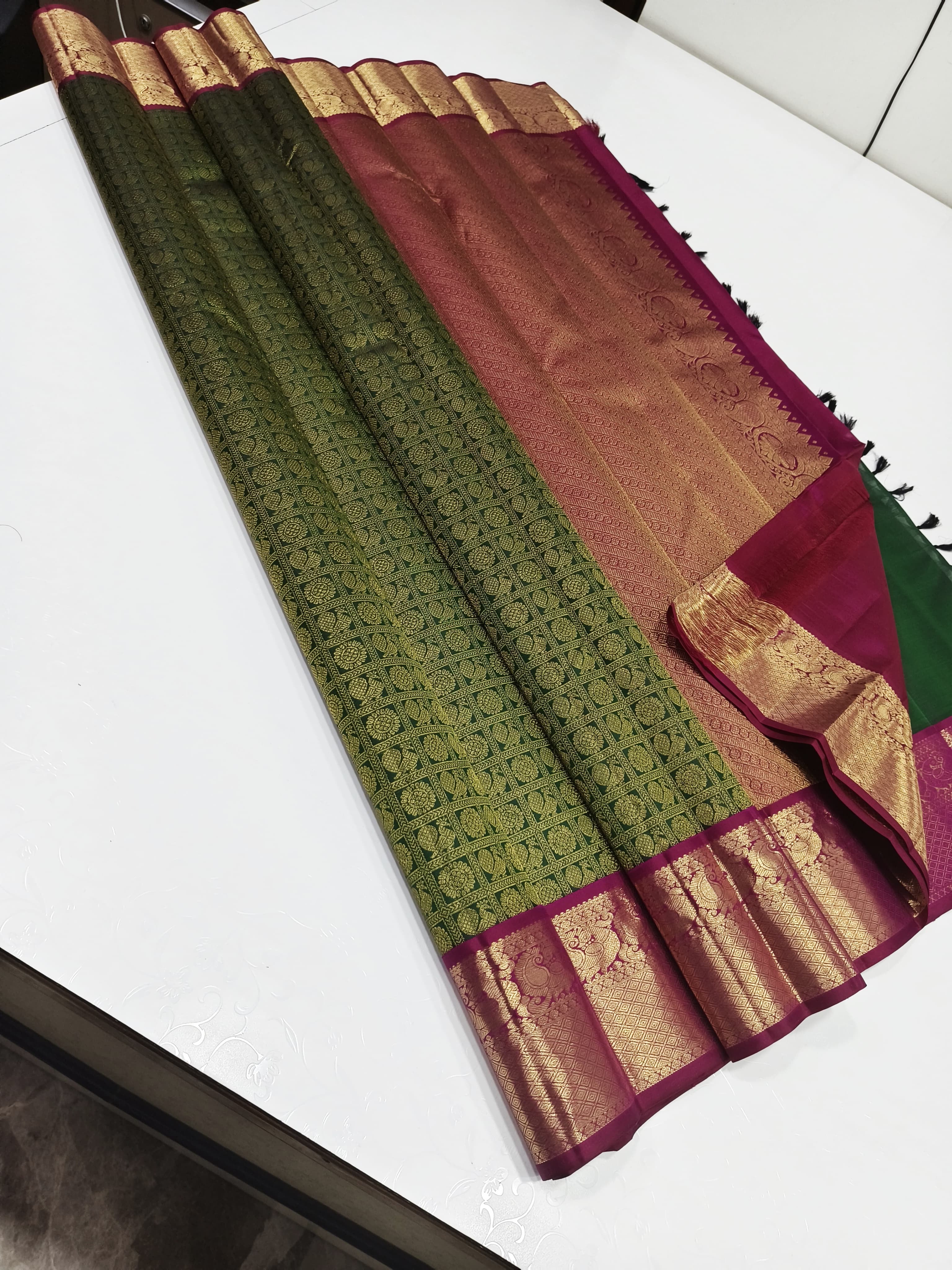 Classic Olive Green & Barn Red 2gm Zari Kanchipuram Handloom Silk Saree SS26000