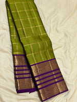 Load image into Gallery viewer, Classic Olive Green &amp; Violet 2gm Zari Vaira Oosi Checks Elegance Kanchipuram Handloom Silk Saree SS27602
