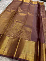 Load image into Gallery viewer, Classic Cocoa Chocolate Bridal Elegance Kanchipuram Handloom Silk Saree SS27821

