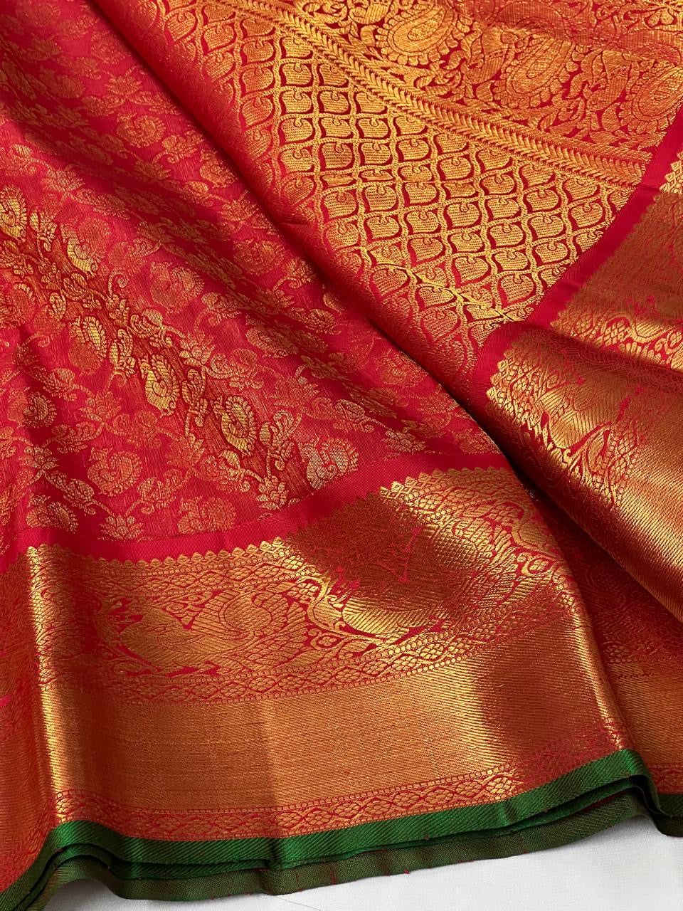 Classic Chilly Red 2gm Zari Bridal Elegance Kanchipuram Handloom Silk Saree SS24269