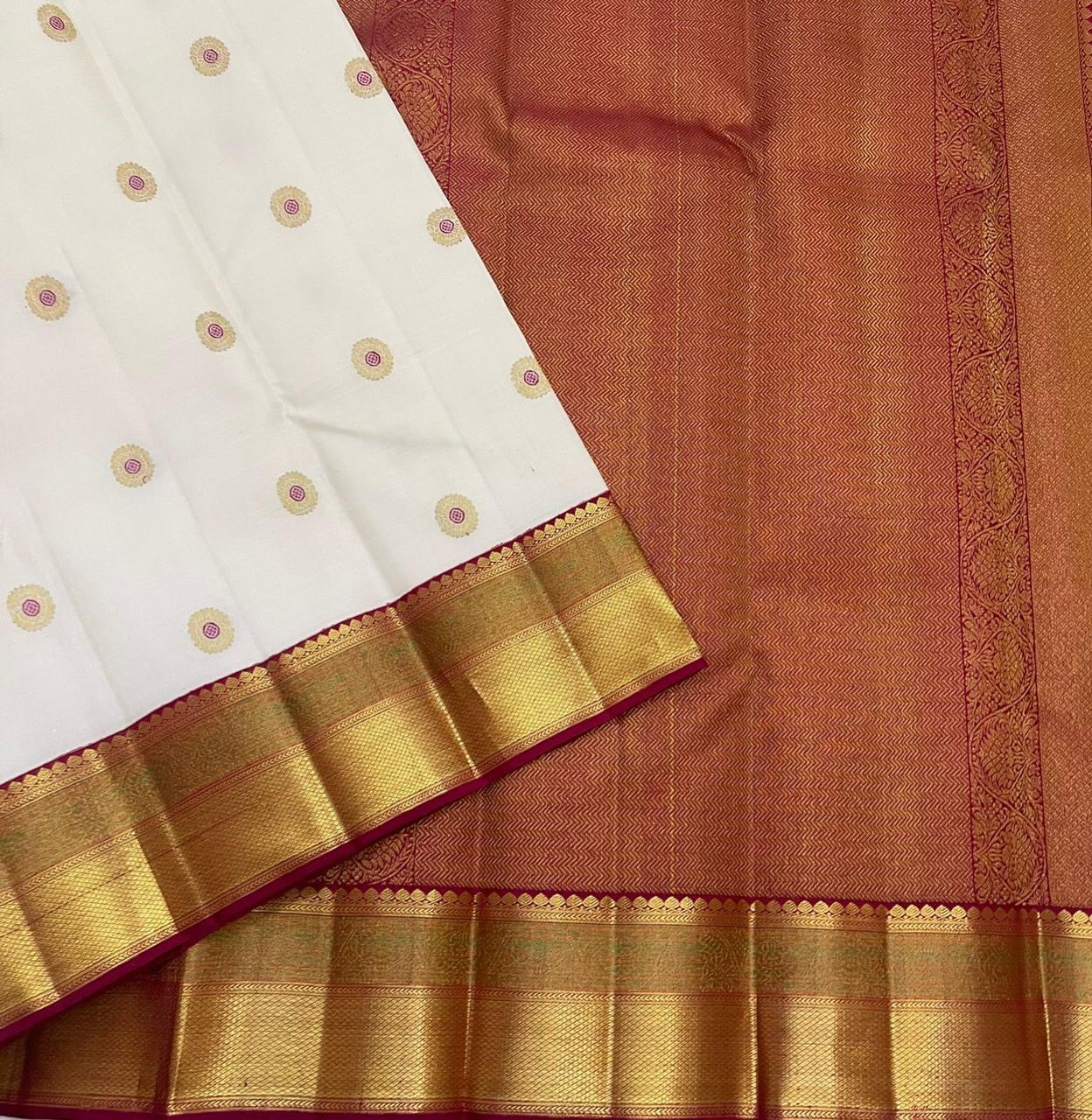 Classic Offwhite & Maroon 2gm Zari Kanchipuram Handloom Silk Saree SS25624