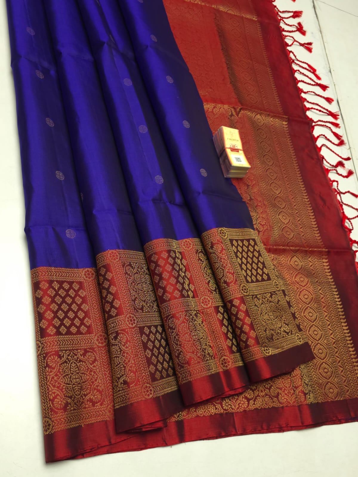 Classic Bluish Violet & Burnt Brown Elegance Handloom Soft Silk Saree SS24281