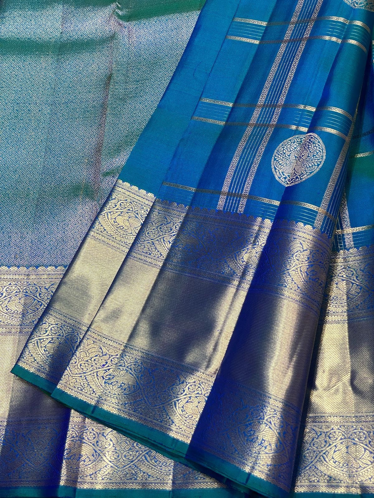 Classic Peacock Blue 2gm Zari Vaira Oosi Checks Kanchipuram Handloom Silk Saree SS25900