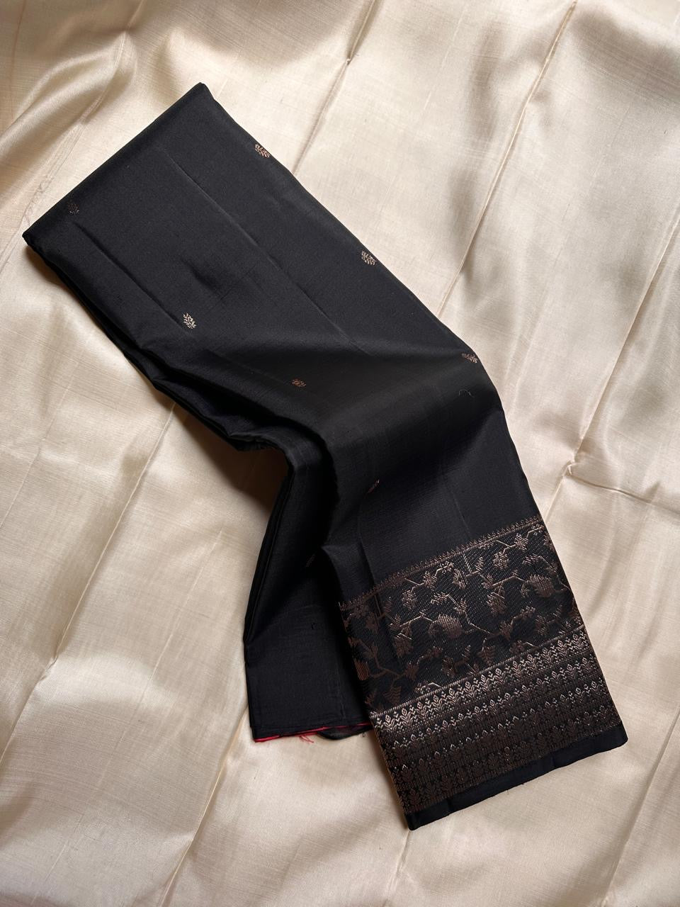 Classic Charcoal Black & Scarlet Rose Kanchipuram Handloom Silk Saree SS25911