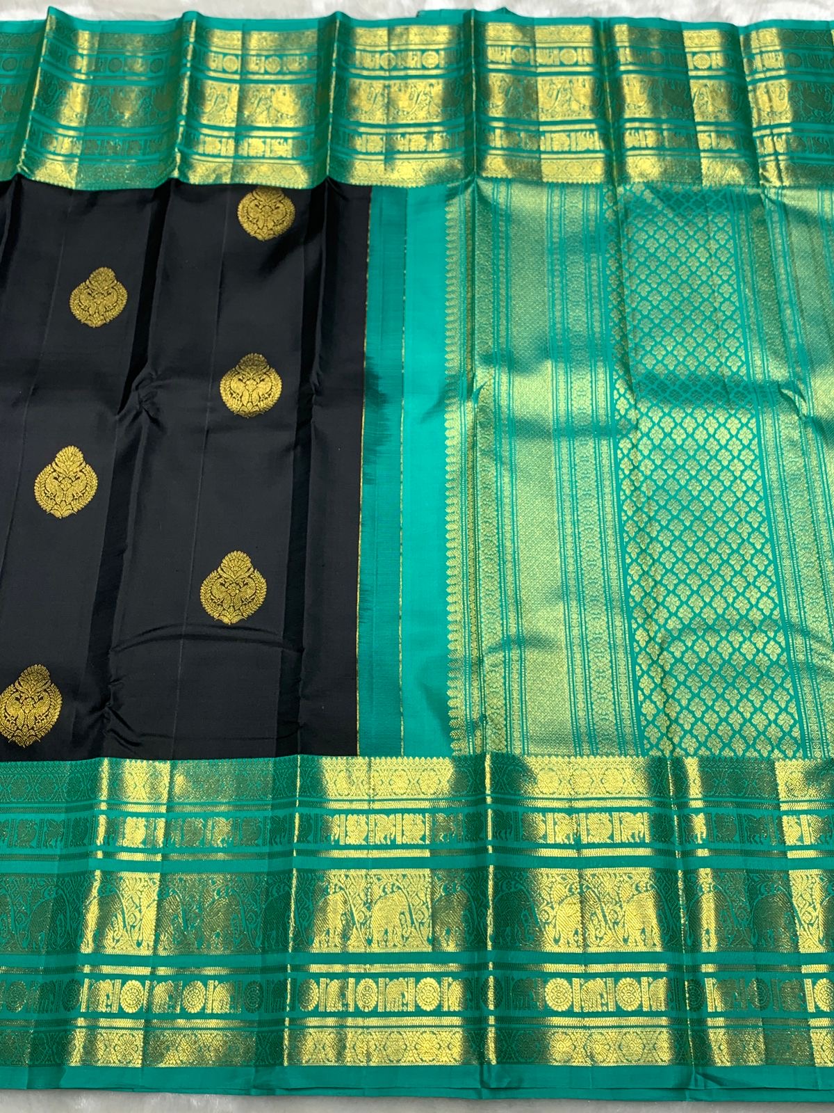 Classic Charcoal Black & Sea Green 2gm Zari Kanchipuram Handloom Silk Saree SS25830