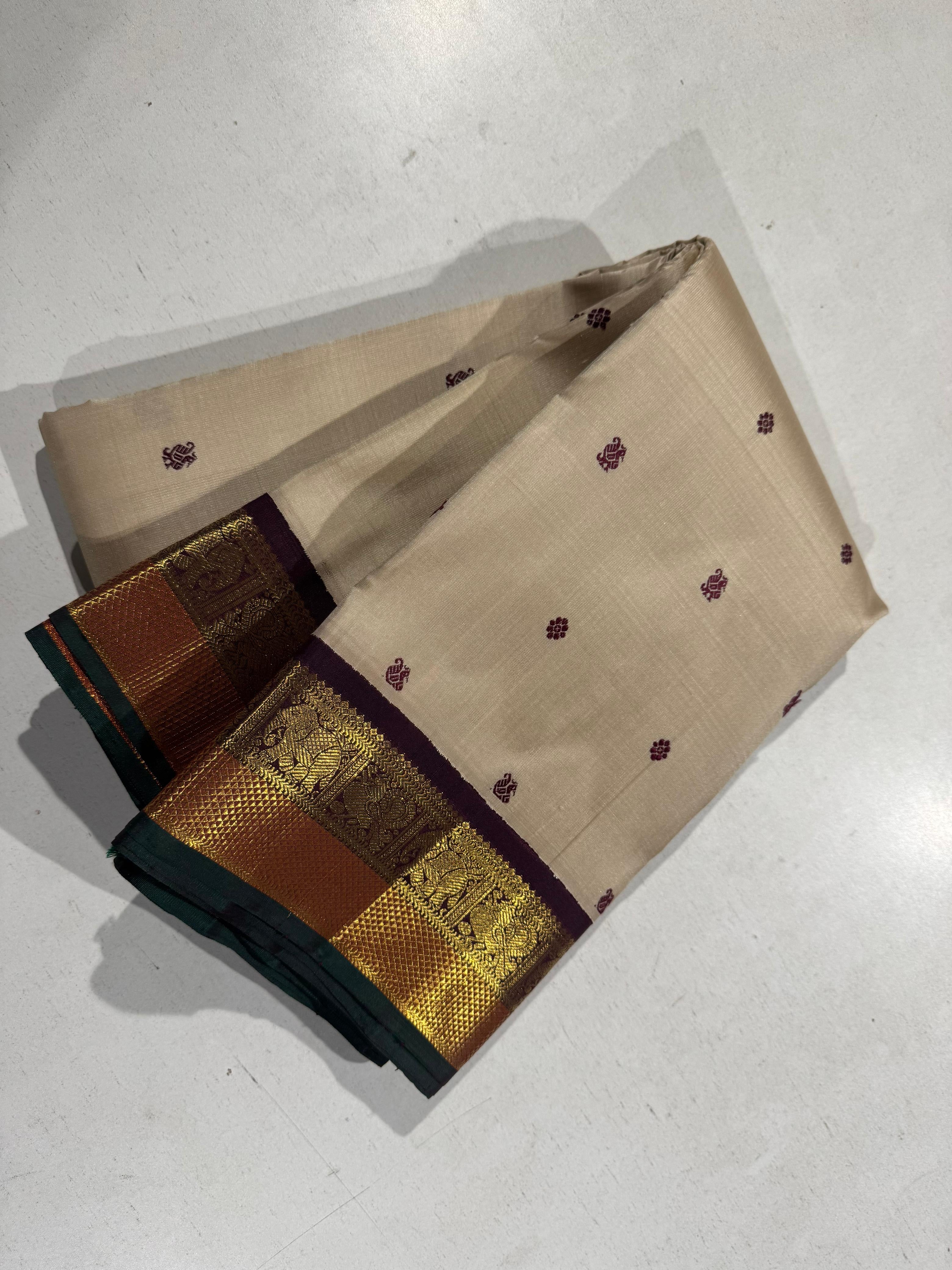 Classic Cream & Dark Coffee 3gm Zari Korvai Elegance Kanchipuram Handloom Silk Saree SS23662