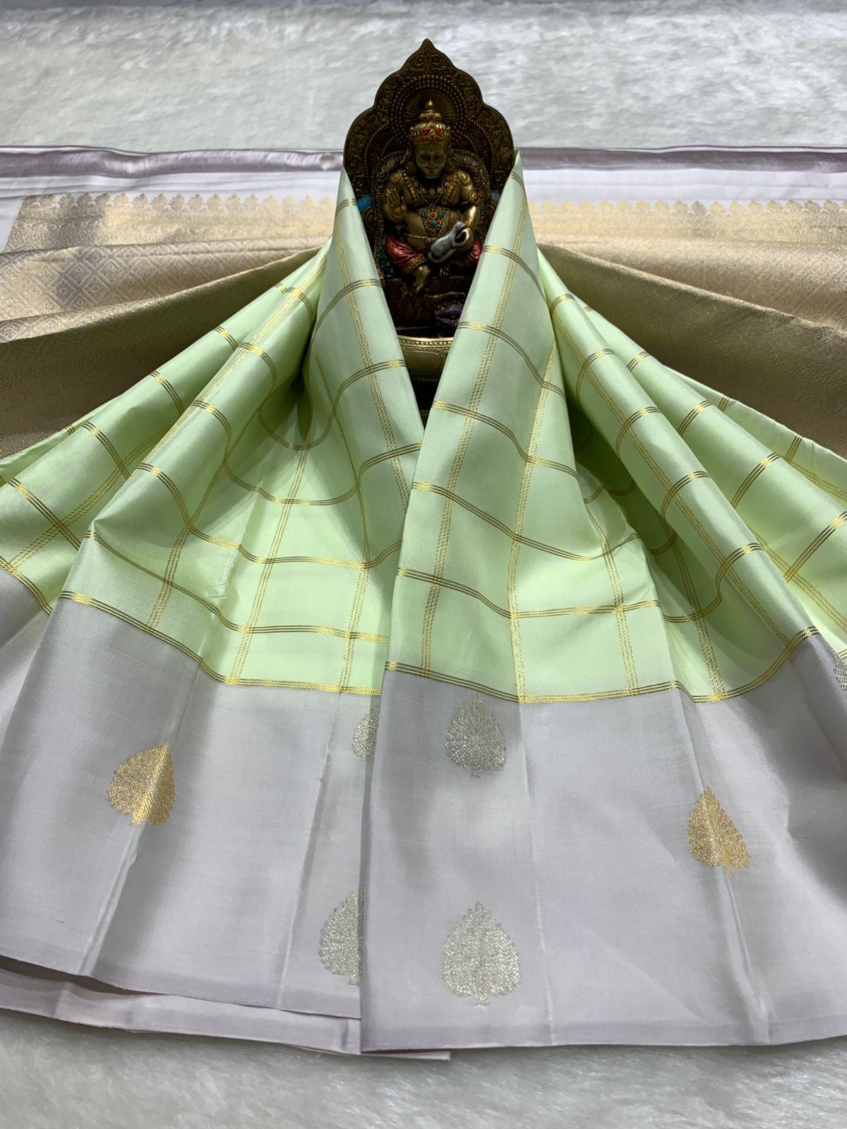 Classic Grey & Lime 2gm Zari Kanchipuram Handloom Silk Saree SS25930