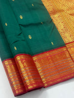 Load image into Gallery viewer, Classic Pine Green &amp; Brick Red 2gm Zari Bridal Elegance Kanchipuram Handloom Silk Saree SS27127
