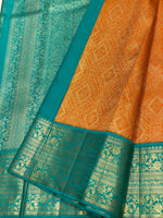Load image into Gallery viewer, Classic Coral Orange &amp; Teal Green  3gm Zari Bridal Elegance Kanchipuram Handloom Silk Saree SS25166
