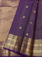 Load image into Gallery viewer, Classic Violet 1gm Zari Vaira Oosi Kanchipuram Handloom Silk Saree SS26657
