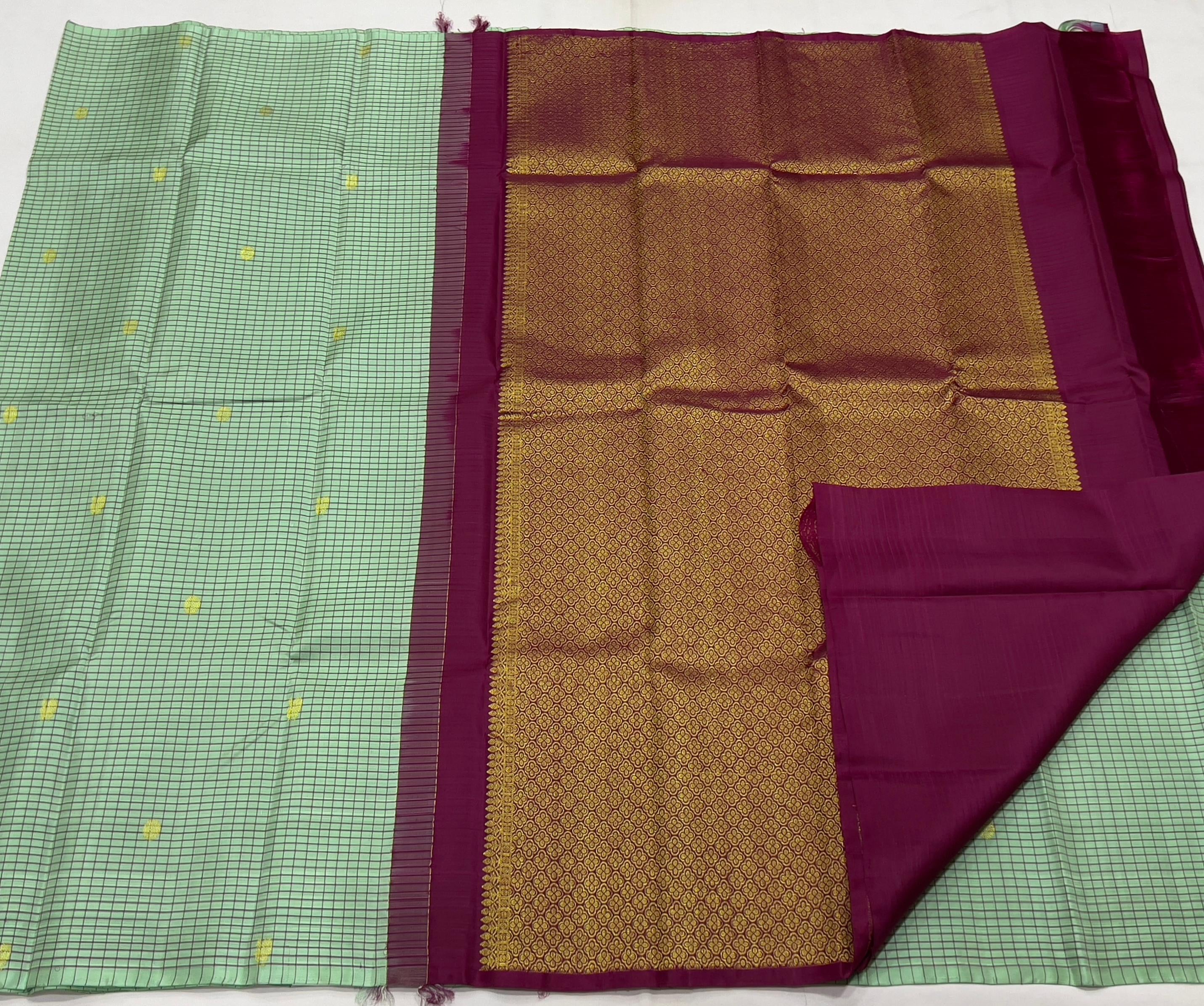 Classic Light Green & Berry Plum Elegance Kanchipuram Handloom Silk Saree SS23648