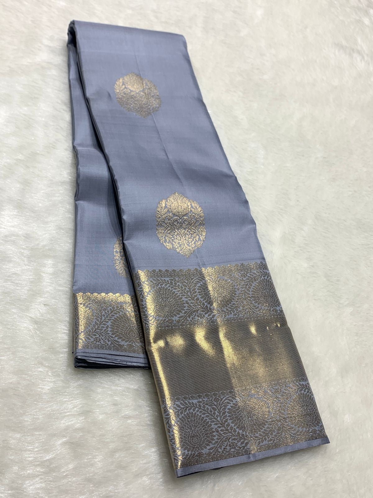 Classic Grey 2gm Zari Bridal Elegance Kanchipuram Handloom Silk Saree SS25984