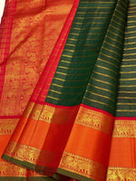 Load image into Gallery viewer, Classic Green &amp; Orange 3gm Zari Vaira Oosi Beldari Design Elegance Kanchipuram Handloom Silk Saree SS24446
