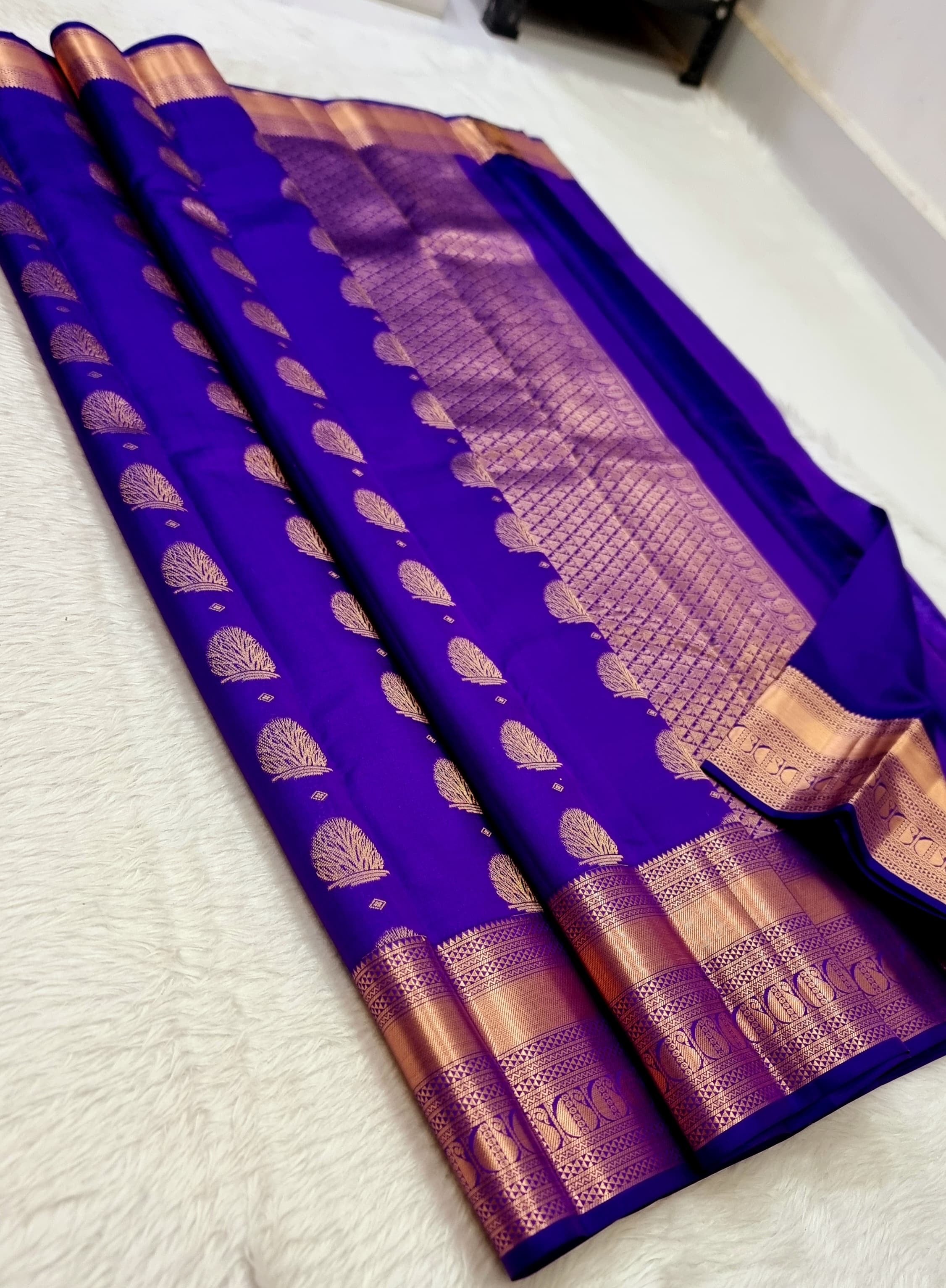 Classic Bluish Violet Elegance Kanchipuram Silk Saree SS23824