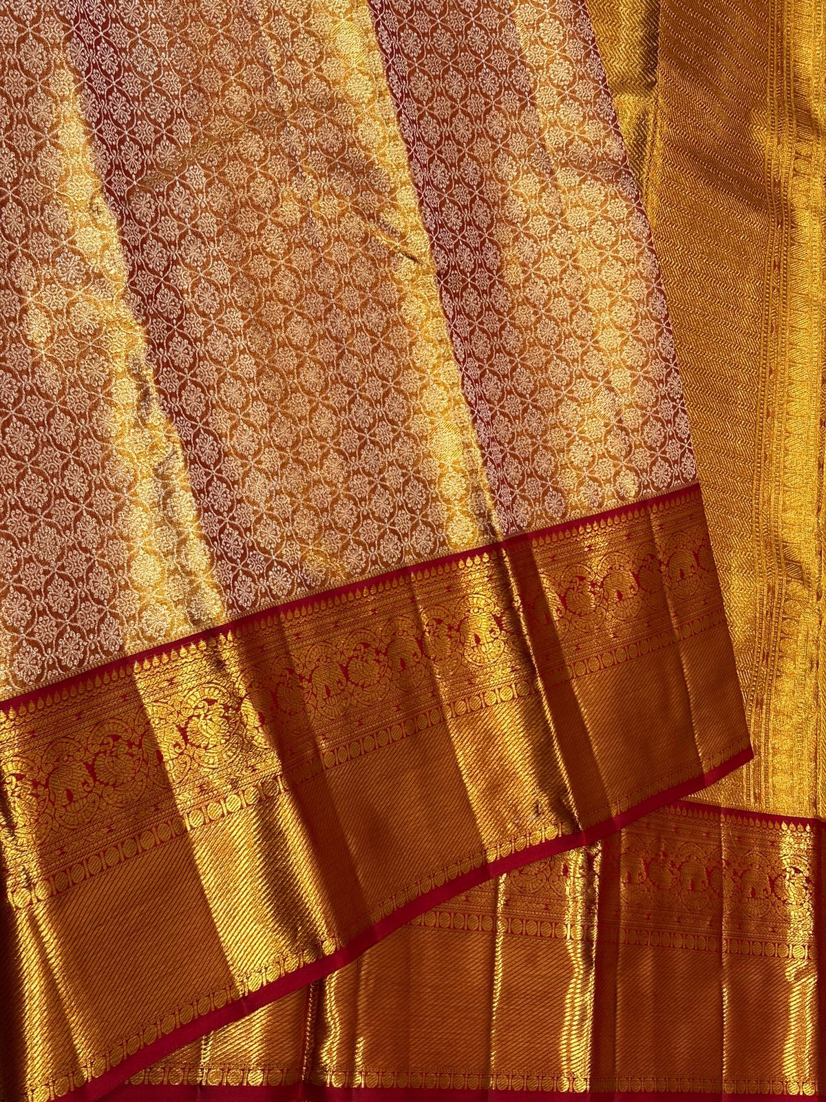 Classic Gold & Red 2gm Zari Brocade Tissue Bridal Elegance Kanchipuram Handloom Silk Saree SS26663