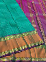 Load image into Gallery viewer, Classic Teal Green &amp; Onion Pink 2gm Zari Elegance Kanchipuram Handloom Silk Saree SS25320
