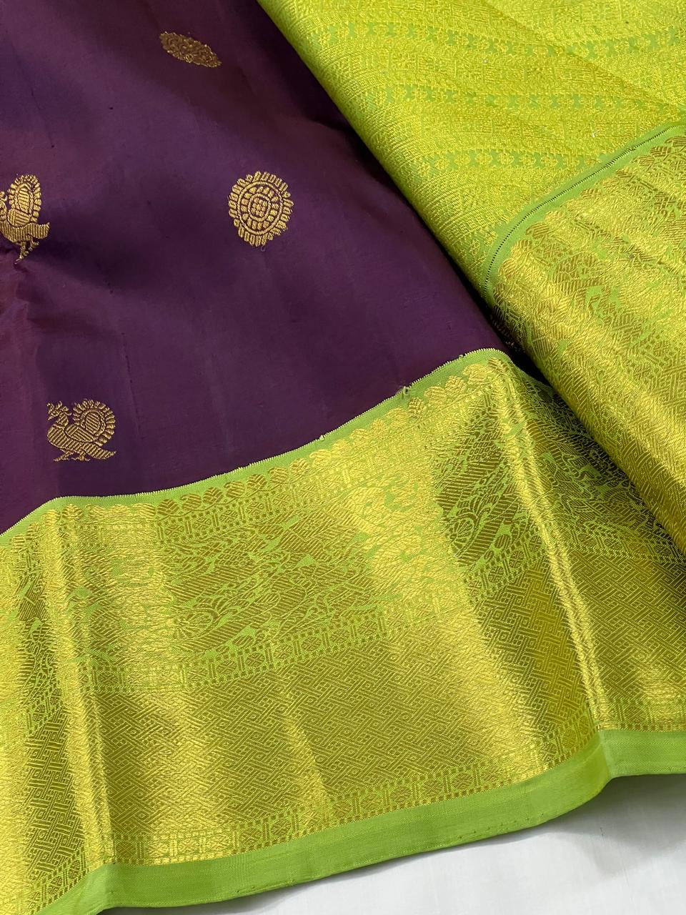 Classic Deep Violet & Light Green 2gm Zari Elegance Kanchipuram Handloom Silk Saree SS25394