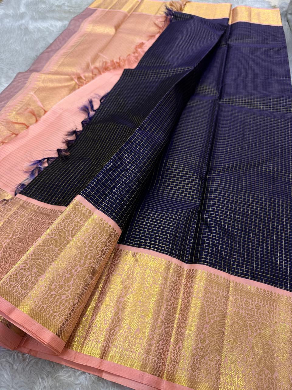 Classic Navy Blue & Peach Kanchipuram Handloom Silk Saree SS26030