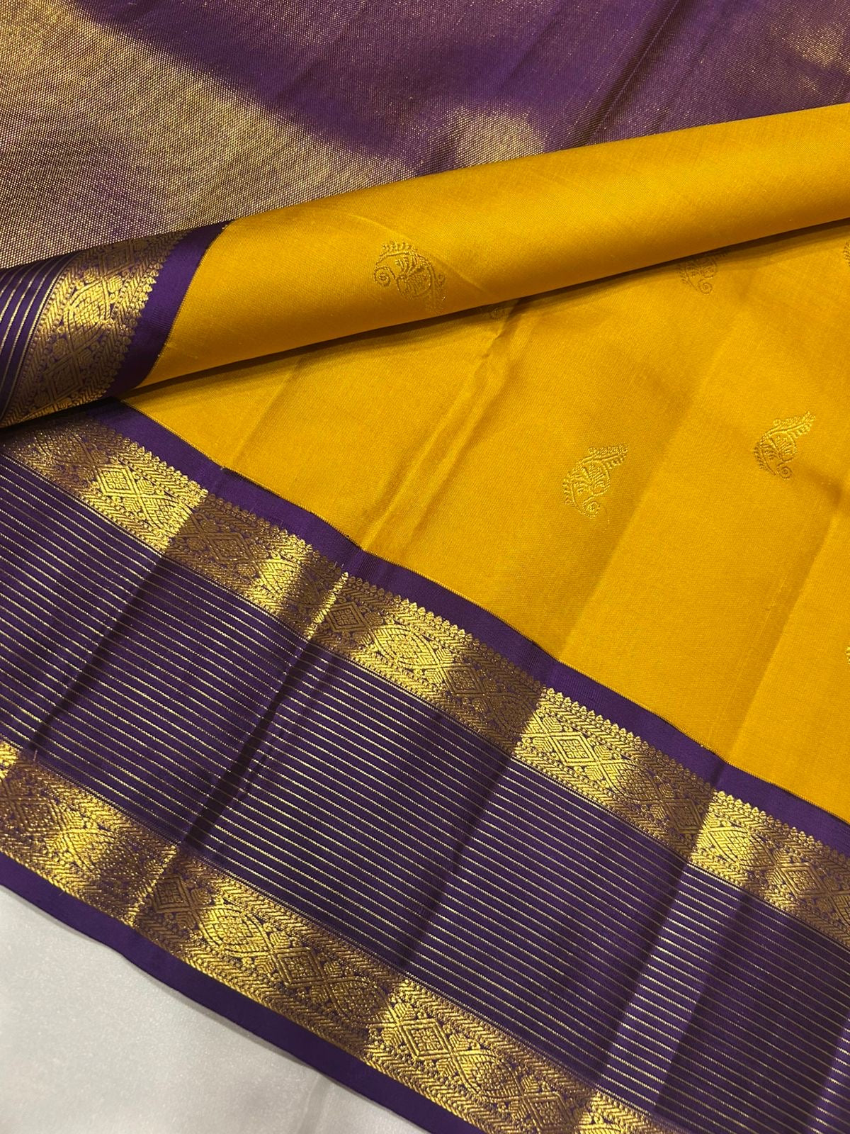 Classic Mango Yellow & Vadamalli Purple  2gm Zari Kanchipuram Handloom Silk Saree SS25840