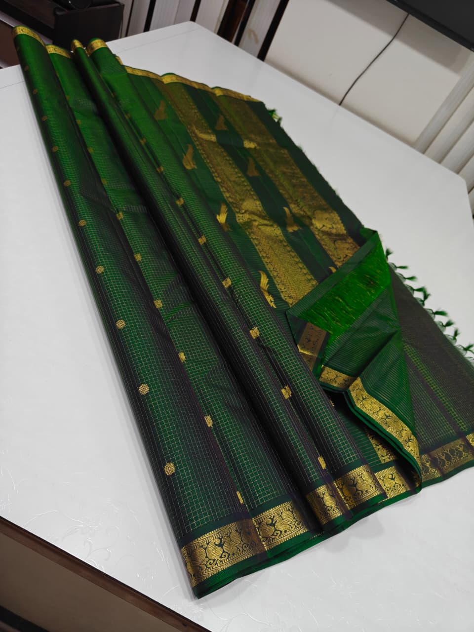 Classic Bottle Green 2gm Zari Vintage Kanchipuram Handloom Silk Saree SS26600