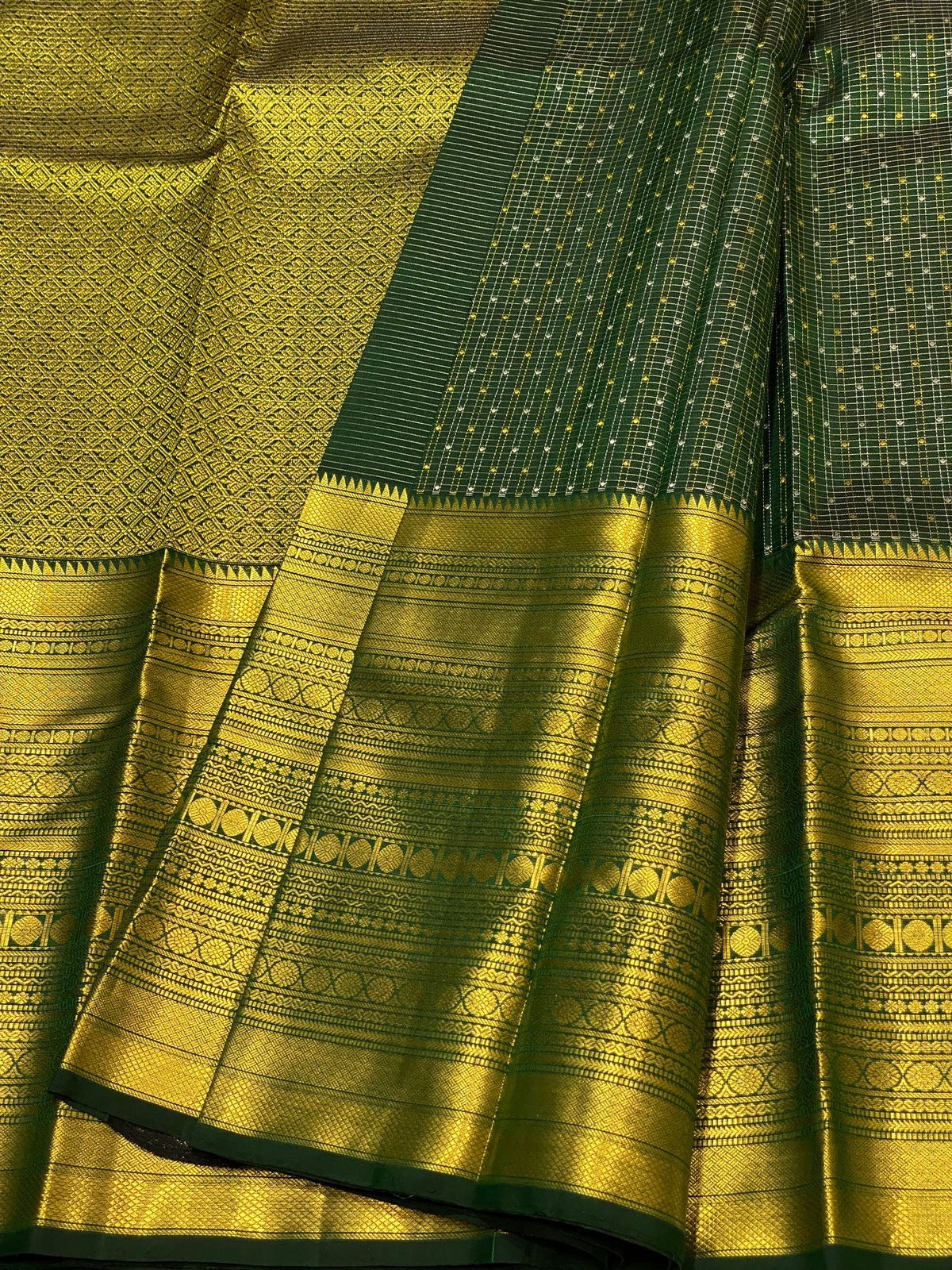 Classic Bottle Green 2gm Zari Vaira Oosi Check Butta Elegance Kanchipuram Handloom Silk Saree SS23619