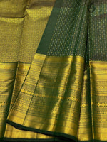 Load image into Gallery viewer, Classic Bottle Green 2gm Zari Vaira Oosi Check Butta Elegance Kanchipuram Handloom Silk Saree SS23619
