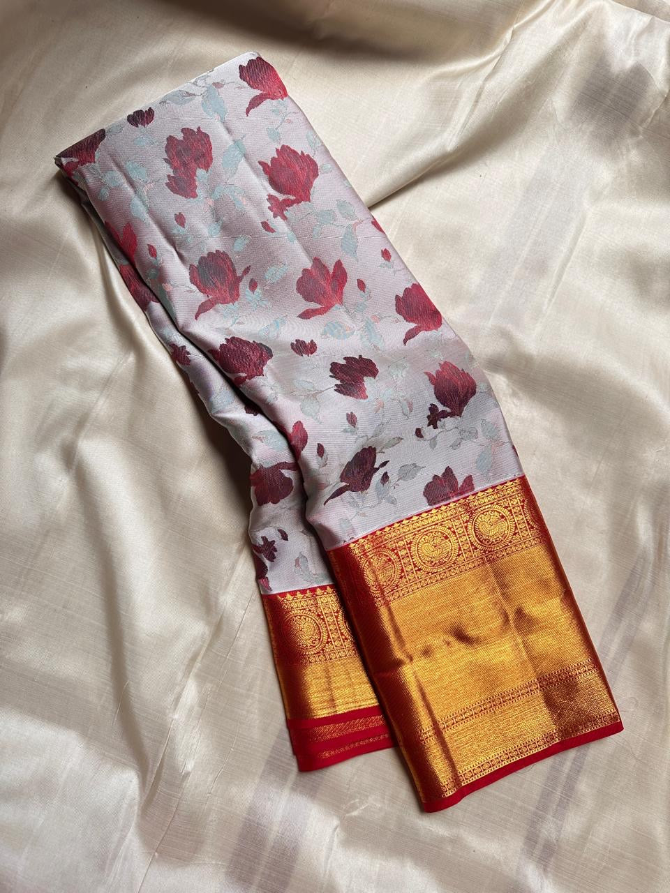 Classic Pastel Grey & Chilli Red 2gm Zari Elegance Kanchipuram Handloom Silk Saree SS24634