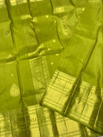 Load image into Gallery viewer, Classic Olive Green 2gm Zari Bridal Elegance Kanchipuram Handloom Silk Saree SS28256
