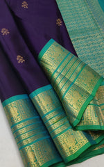 Load image into Gallery viewer, Classic Violet &amp; Spring Green Elegance Handloom Soft Silk Saree SS27016
