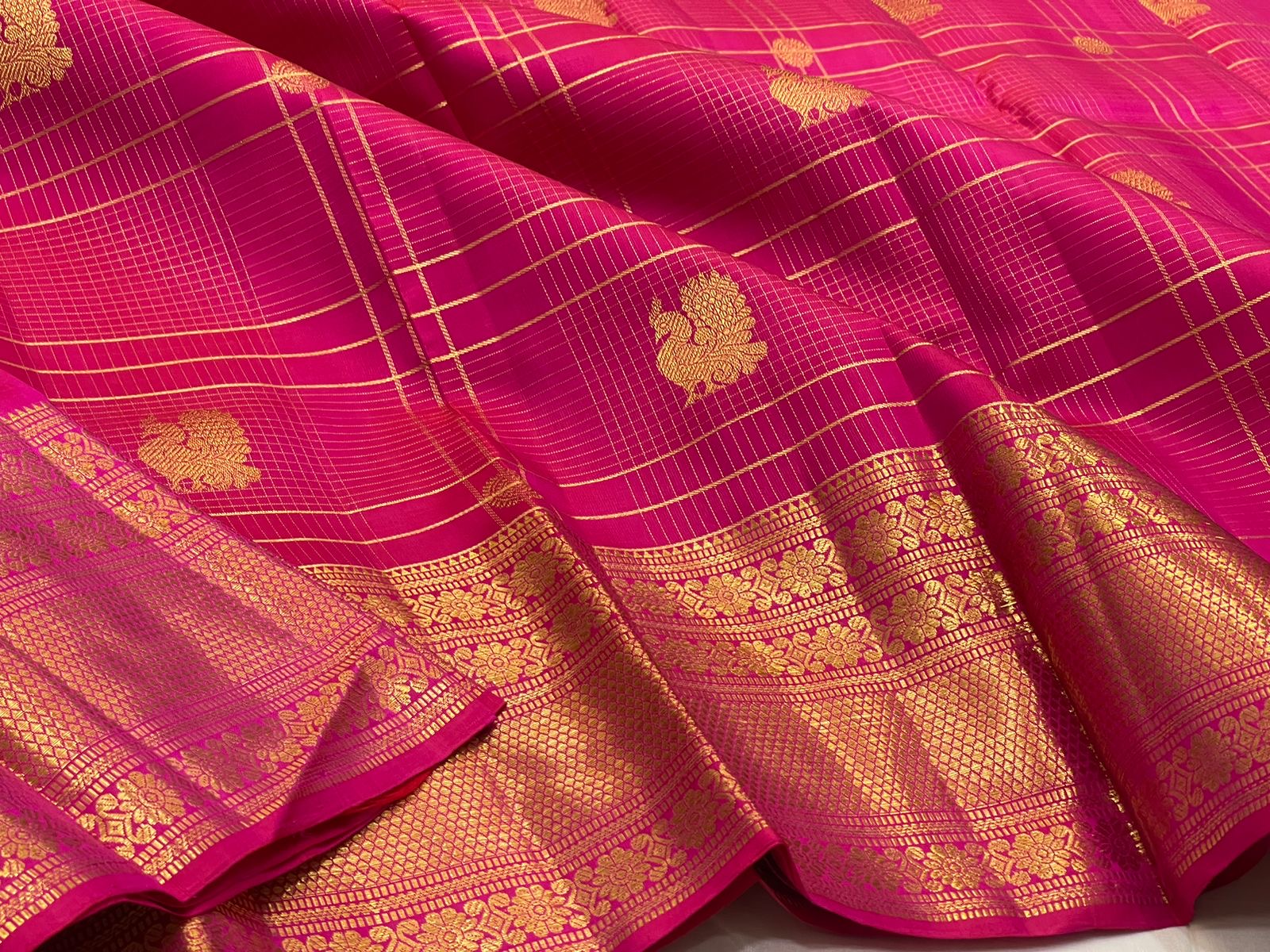 Classic Cerise Pink 2gm Zari Bridal Elegance Kanchipuram Handloom Silk Saree SS24717