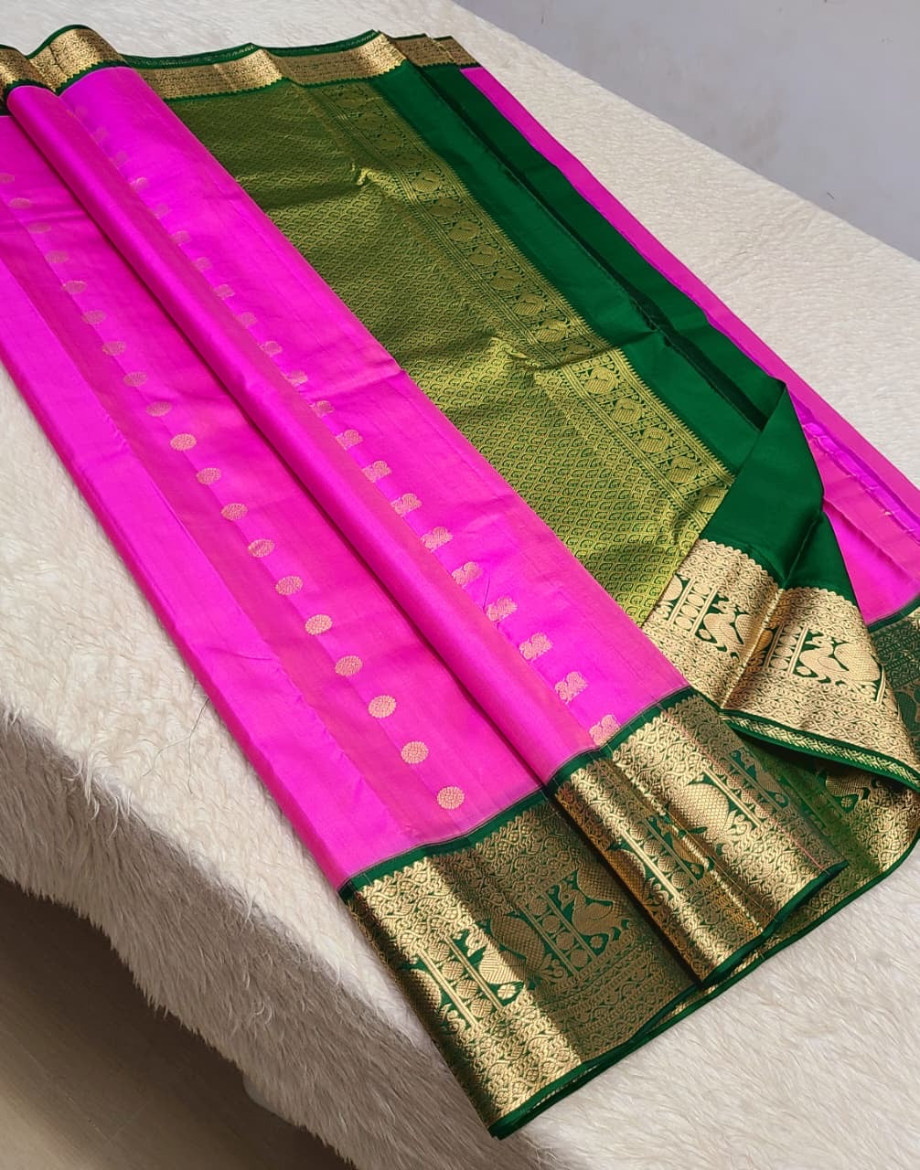 Classic Fuchsia Pink & Green 1gm Zari Kanchipuram Handloom Silk Saree SS26550