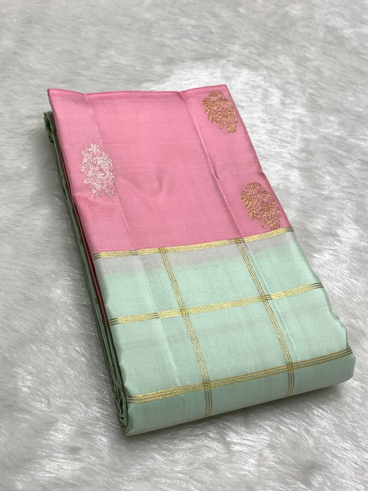 Classic Pastel Sea Green & Baby Pink 2gm Zari Kanchipuram Handloom Silk Saree SS25928