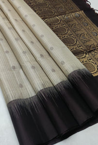 Classic Offwhite & Dark Coffee Brown Elegance Handloom Soft Silk Saree SS25246