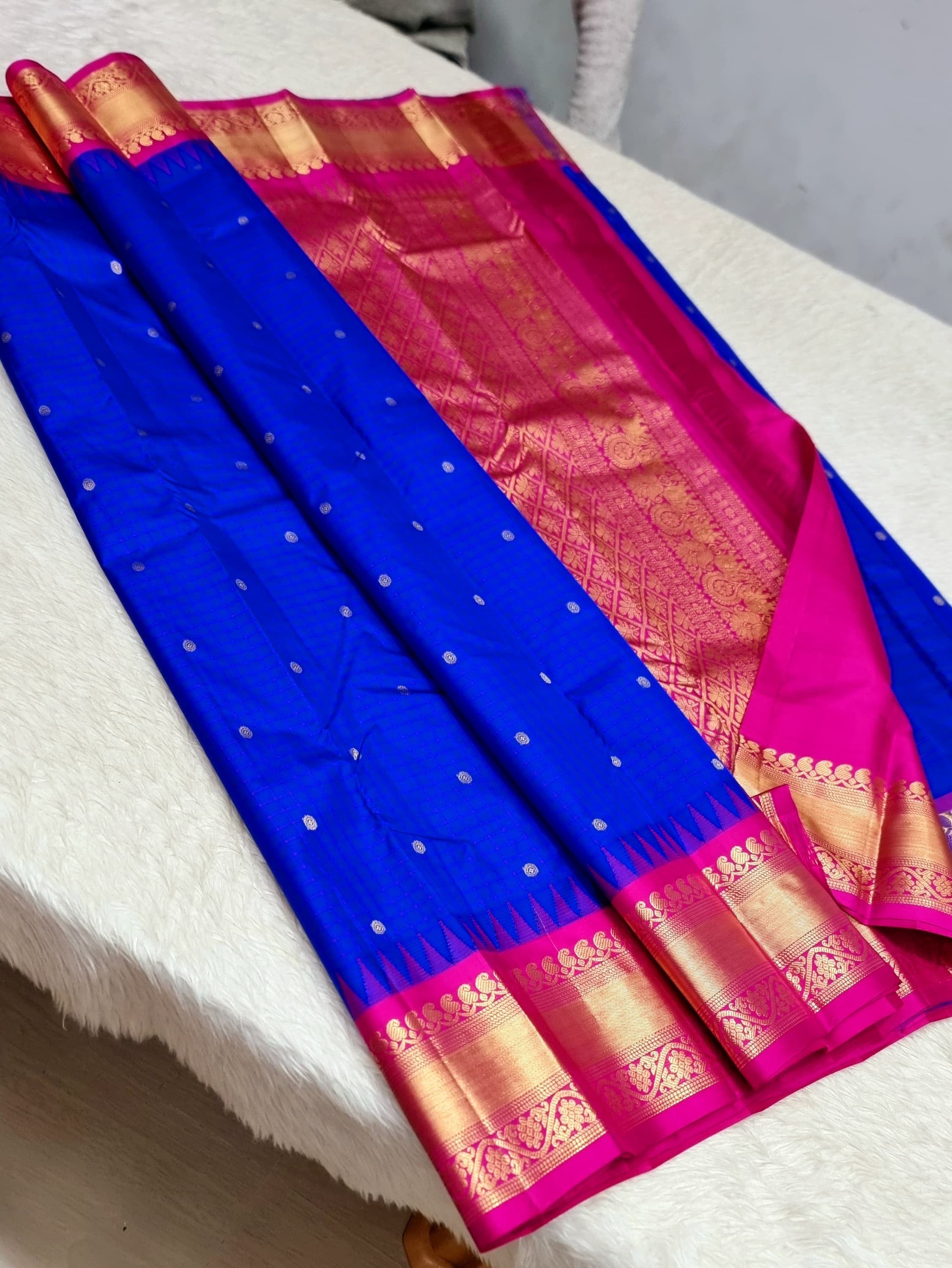 Classic Robin Blue & Dark Pink 1gm Zari Kanchipuram Handloom Silk Saree SS25689