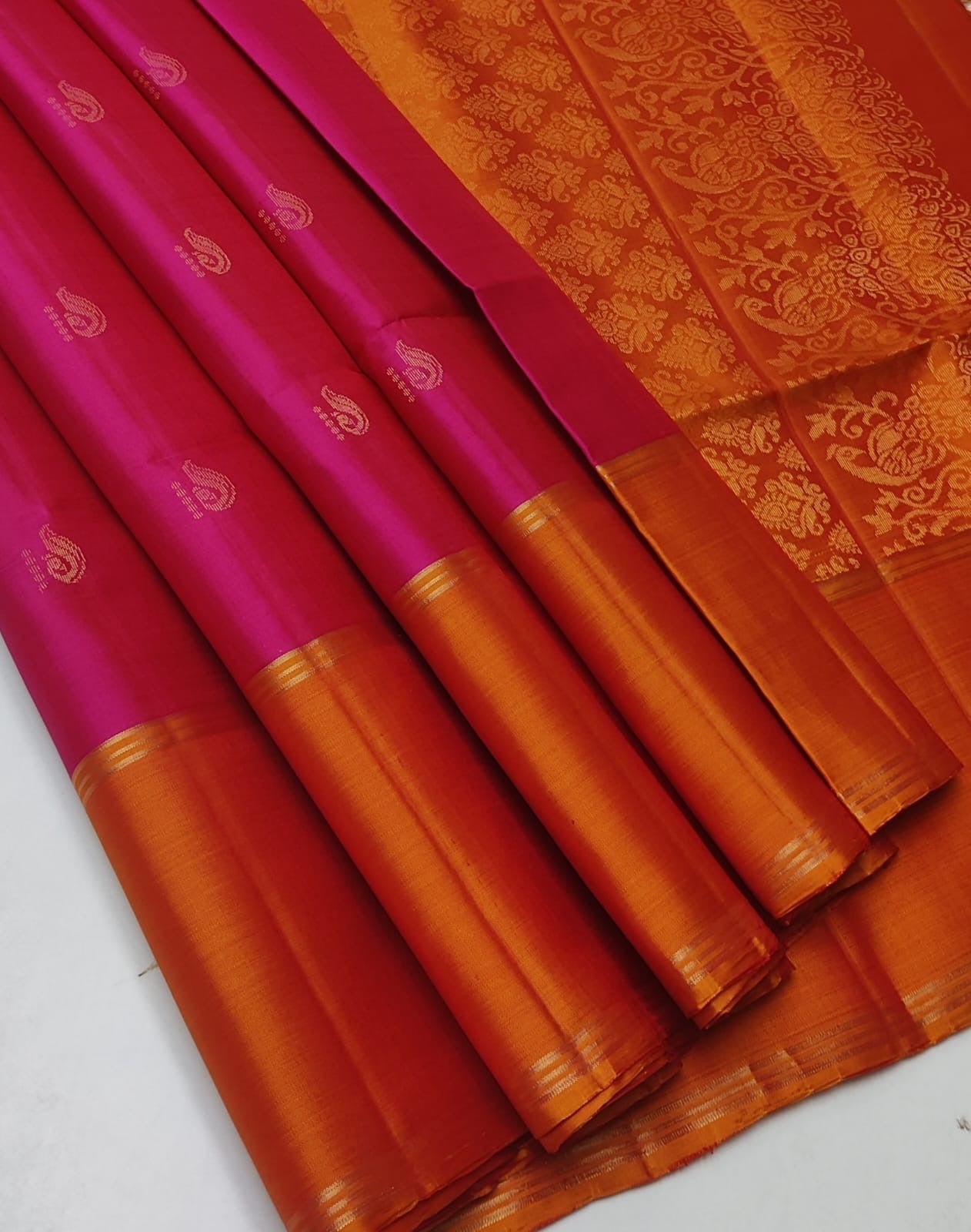 Classic Deep Pink & Orange Double Warp Elegance Handloom Soft Silk Saree SS23492