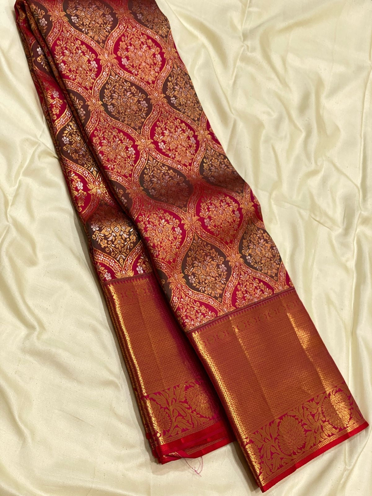 Classic Crimson Red 3gm Zari Meenakari Brocade Bridal Elegance Kanchipuram Handloom Silk Saree SS24705