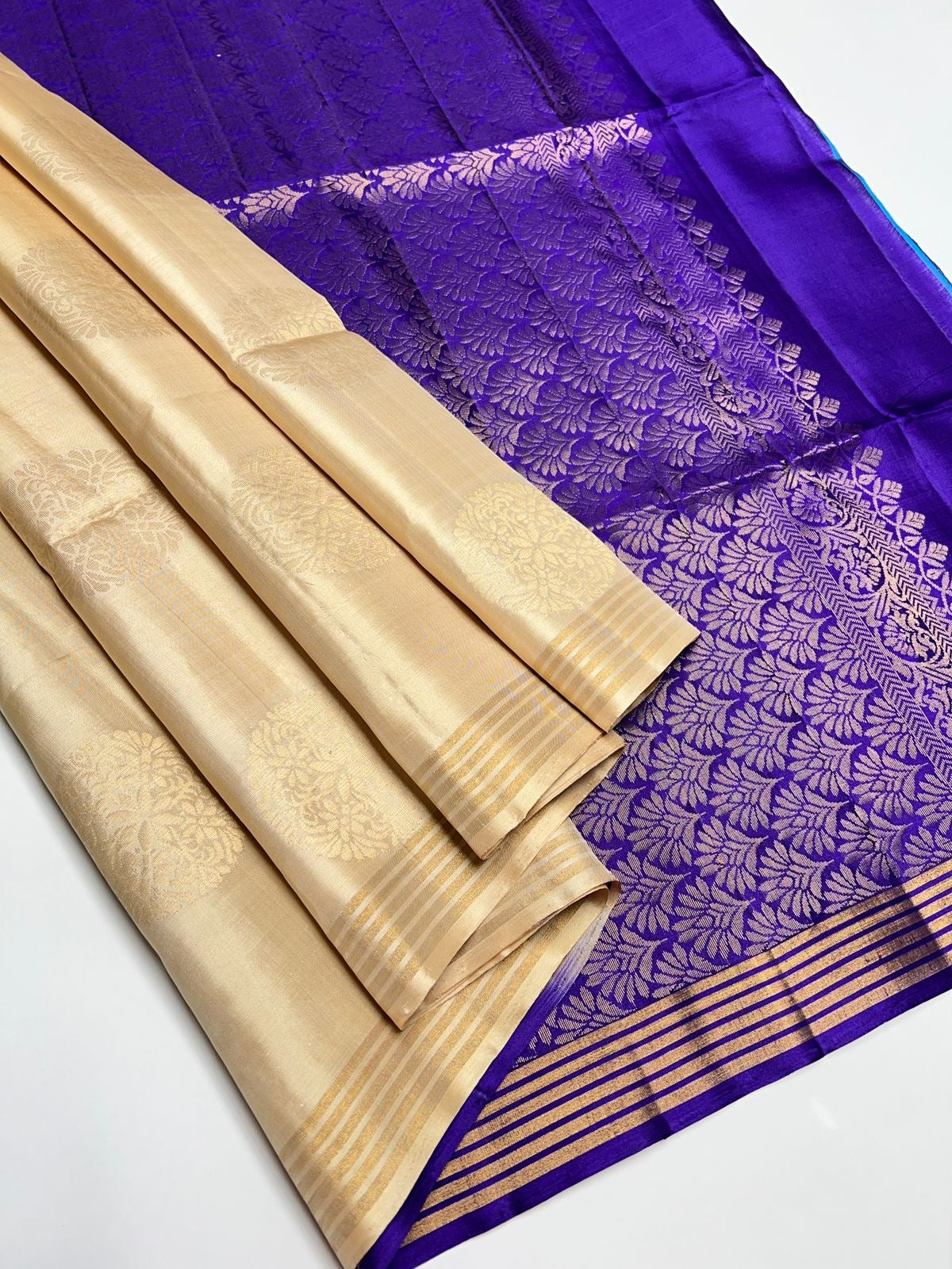 Classic Golden Cream & Violet Elegance Handloom Soft Silk Saree SS25751