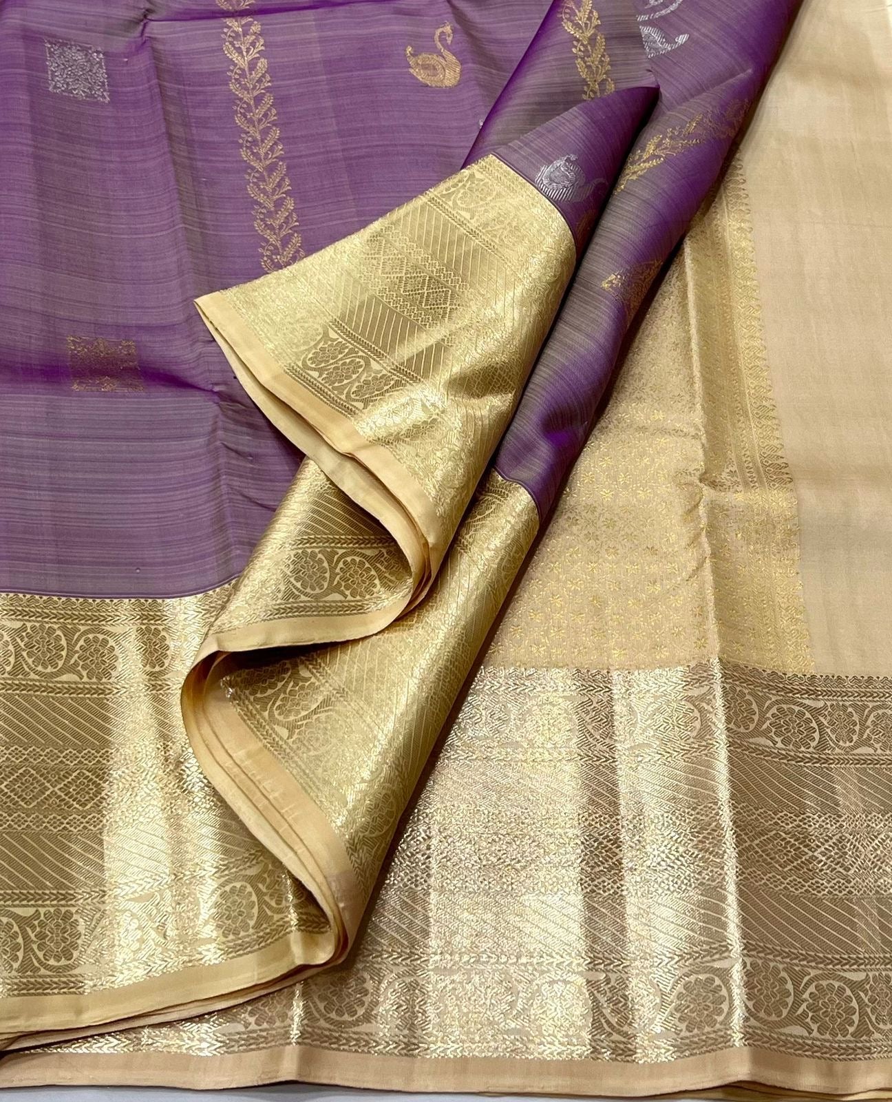 Classic Lavender & Beige Cream 2gm Zari Korvai Elegance Kanjivaram Handloom Silk Saree SS23231