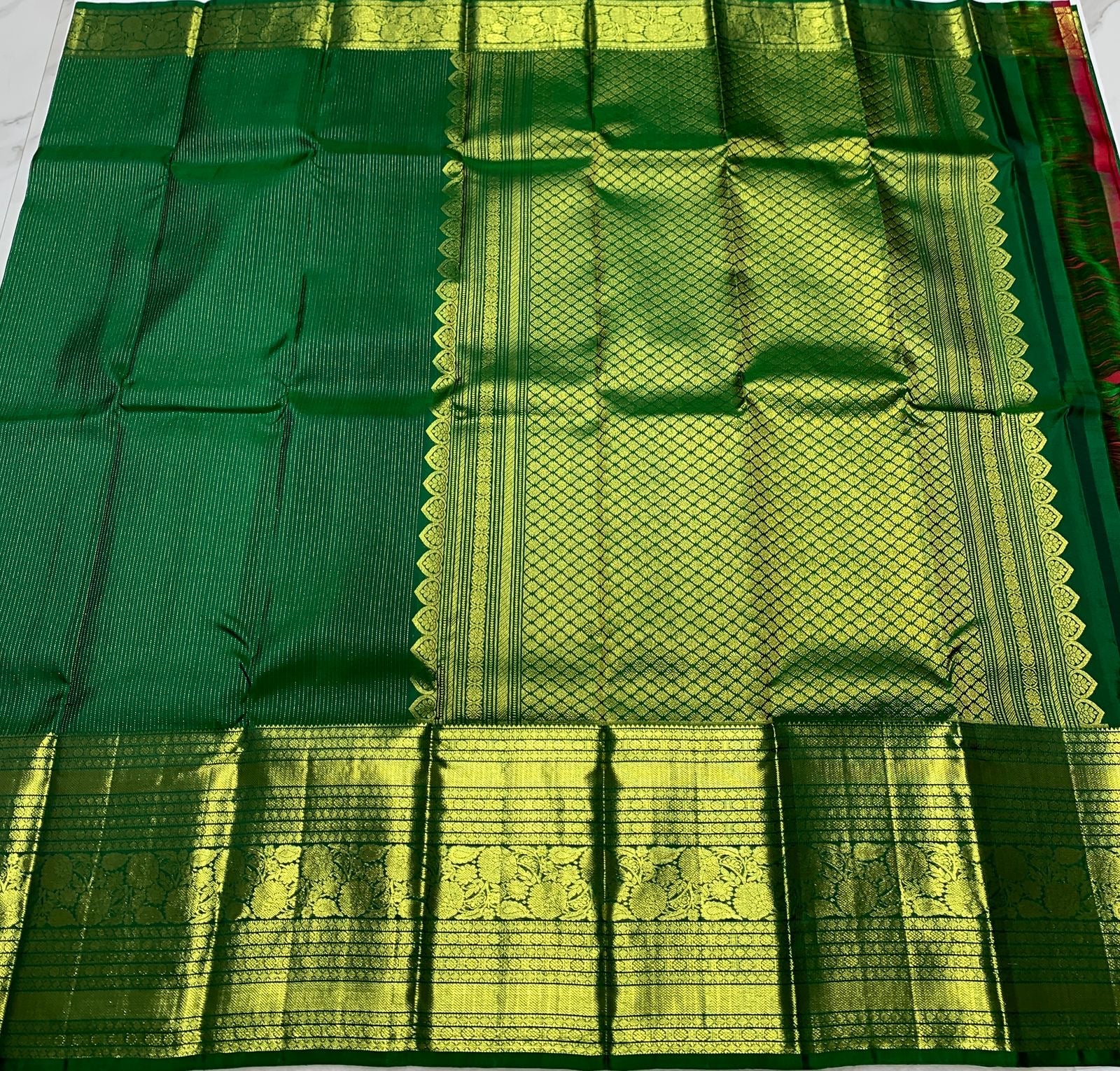 Classic Sacramento Green & Chilly Red 2gm Zari Bridal Elegance Kanchipuram Handloom Silk Saree SS25567