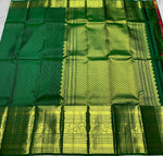 Load image into Gallery viewer, Classic Sacramento Green &amp; Chilly Red 2gm Zari Bridal Elegance Kanchipuram Handloom Silk Saree SS25567
