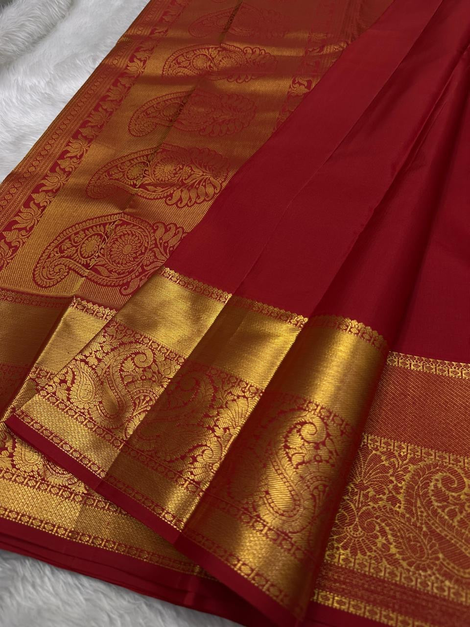 Classic Crimson Red 2gm Zari Elegance Kanchipuram Handloom Silk Saree SS24802