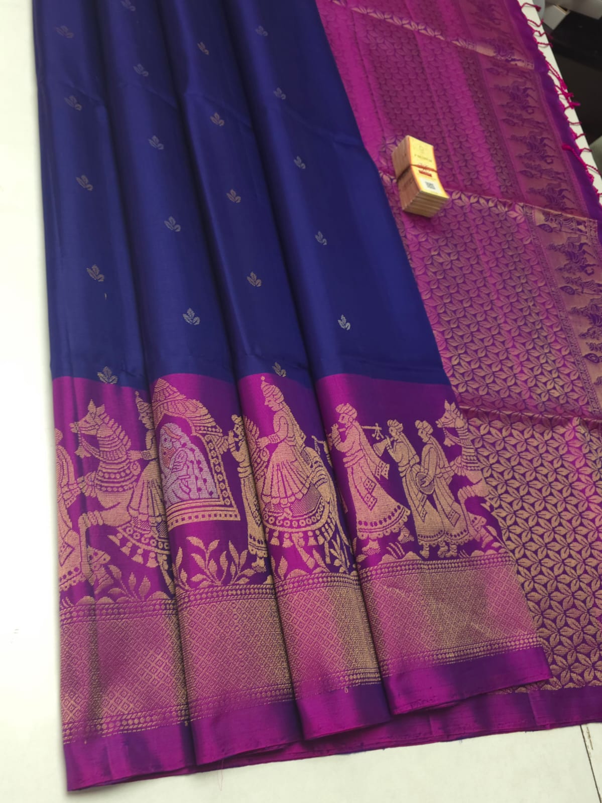 Classic Midnight Blue & Wine Red Elegance Handloom Soft Silk Saree SS26631