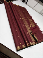 Load image into Gallery viewer, Classic Maroon 2gm Zari Vintage Kanchipuram Handloom Silk Saree SS26598

