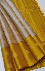 Load image into Gallery viewer, Classic Champagne Beige &amp; Yellow Double Warp Elegance Handloom Soft Silk Saree SS28364
