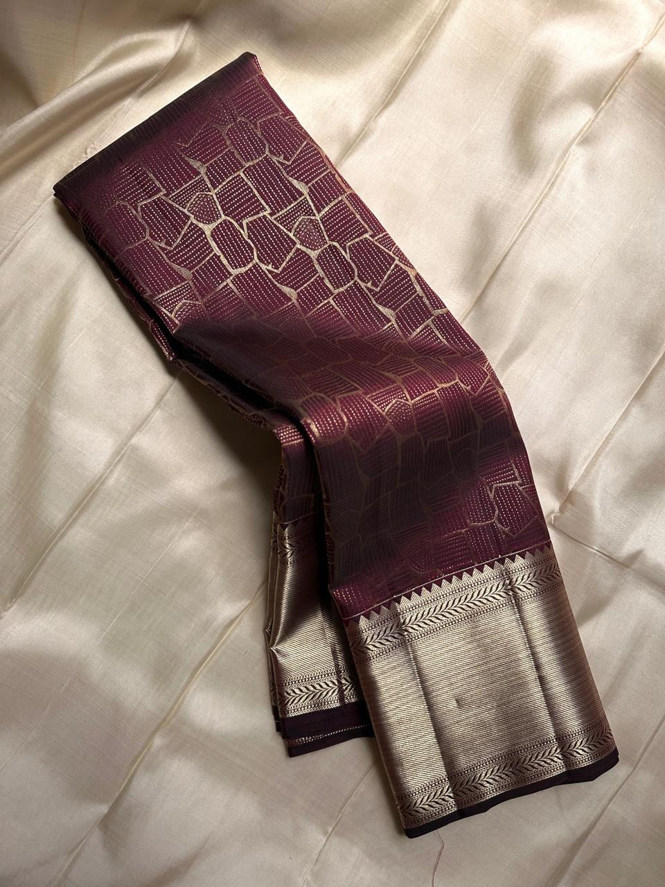 Classic Mahogany Brown Bridal Elegance Kanchipuram Handloom Silk Saree SS25907
