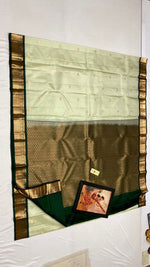 Load image into Gallery viewer, Classic Pista Green &amp; Bottle Green Korvai Elegance Kanchipuram Handloom Silk Saree SS27117

