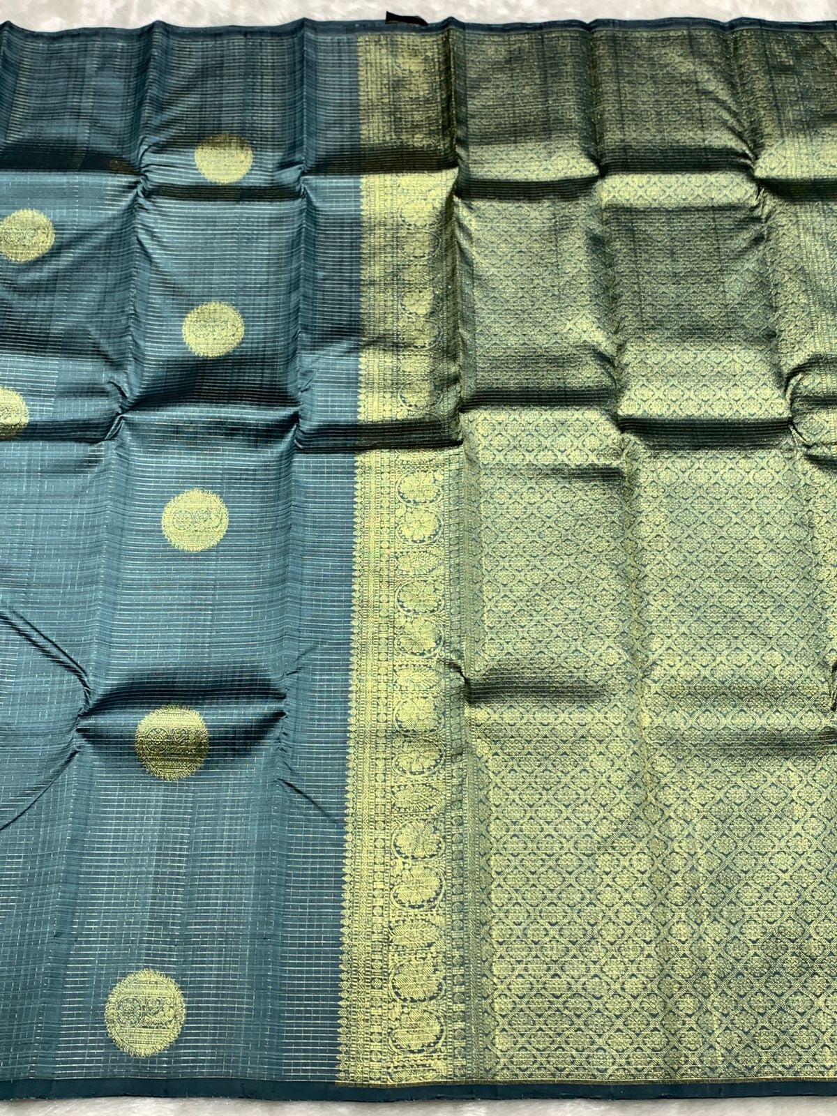 Classic Mettallic Grey 2gm Zari Kanchipuram Handloom Silk Saree SS25972